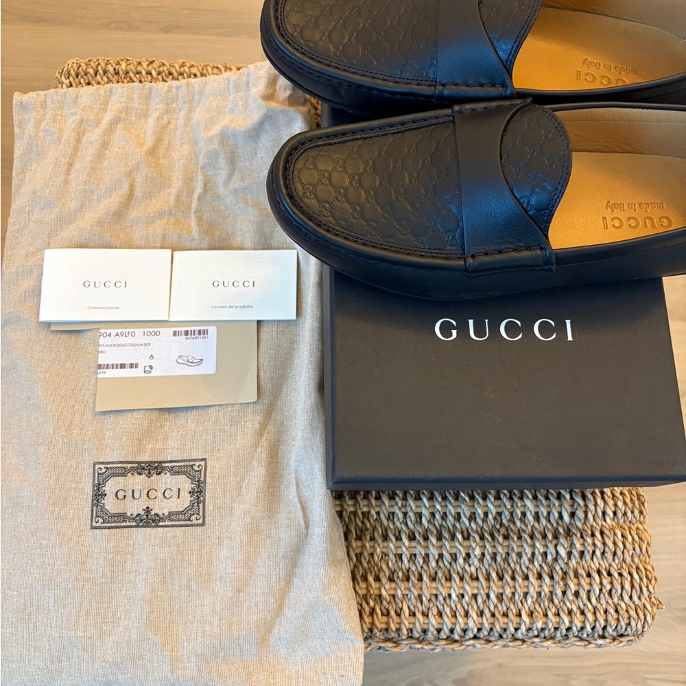 Gucci Men's Embossed loafer/ driver shoes - Picture 7 of 7